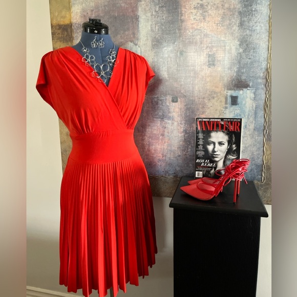 Donna Morgan Dresses & Skirts - 🔥🔥🔥HP Gorgeous Sexy Red Jersey Knit Dress